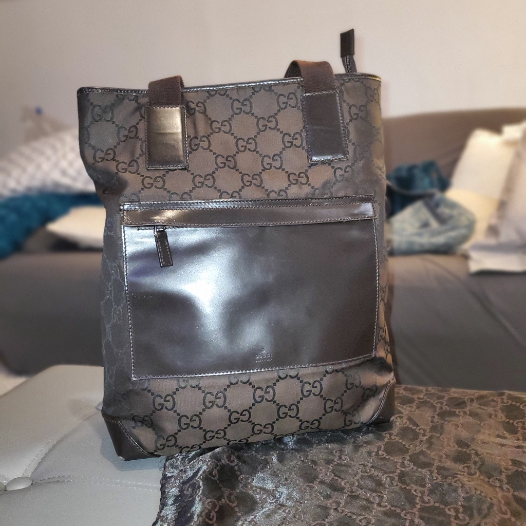 Gucci Signature Tote Gg Fabric Leather Bag